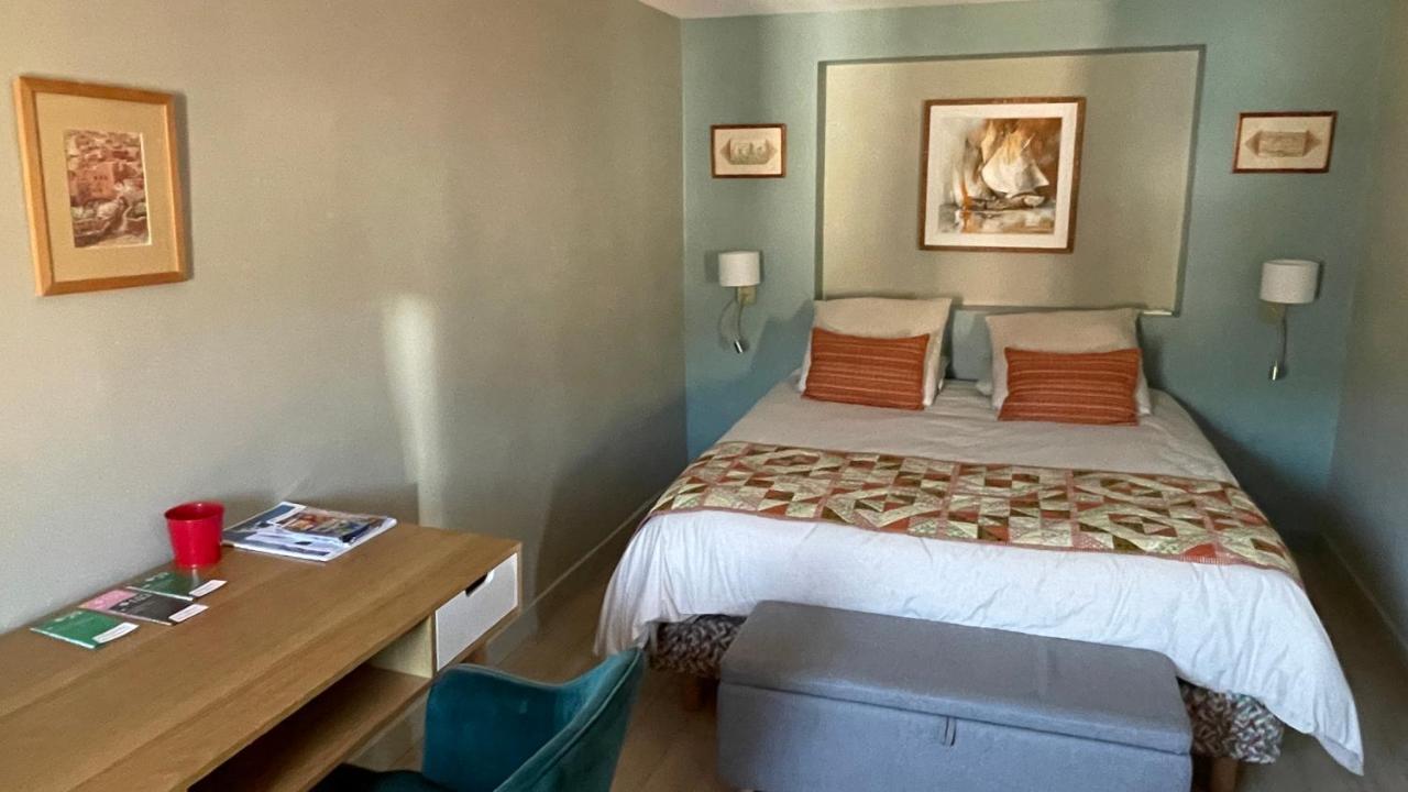 Au Coeur Du Vieux Toulon Au Calme Appartement Renove Climatise Confortable Etage Eleve Avec Ascenseur Proche Parking Et Toutes Commodites Экстерьер фото