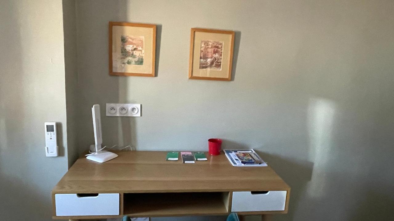 Au Coeur Du Vieux Toulon Au Calme Appartement Renove Climatise Confortable Etage Eleve Avec Ascenseur Proche Parking Et Toutes Commodites Экстерьер фото