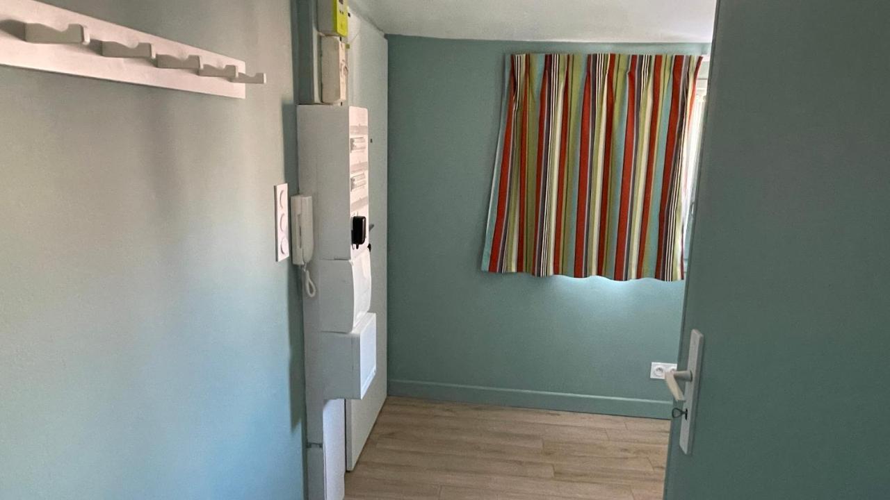 Au Coeur Du Vieux Toulon Au Calme Appartement Renove Climatise Confortable Etage Eleve Avec Ascenseur Proche Parking Et Toutes Commodites Экстерьер фото