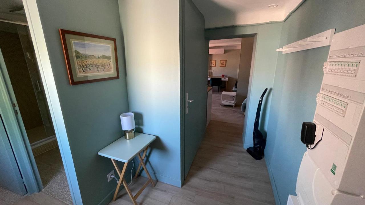 Au Coeur Du Vieux Toulon Au Calme Appartement Renove Climatise Confortable Etage Eleve Avec Ascenseur Proche Parking Et Toutes Commodites Экстерьер фото