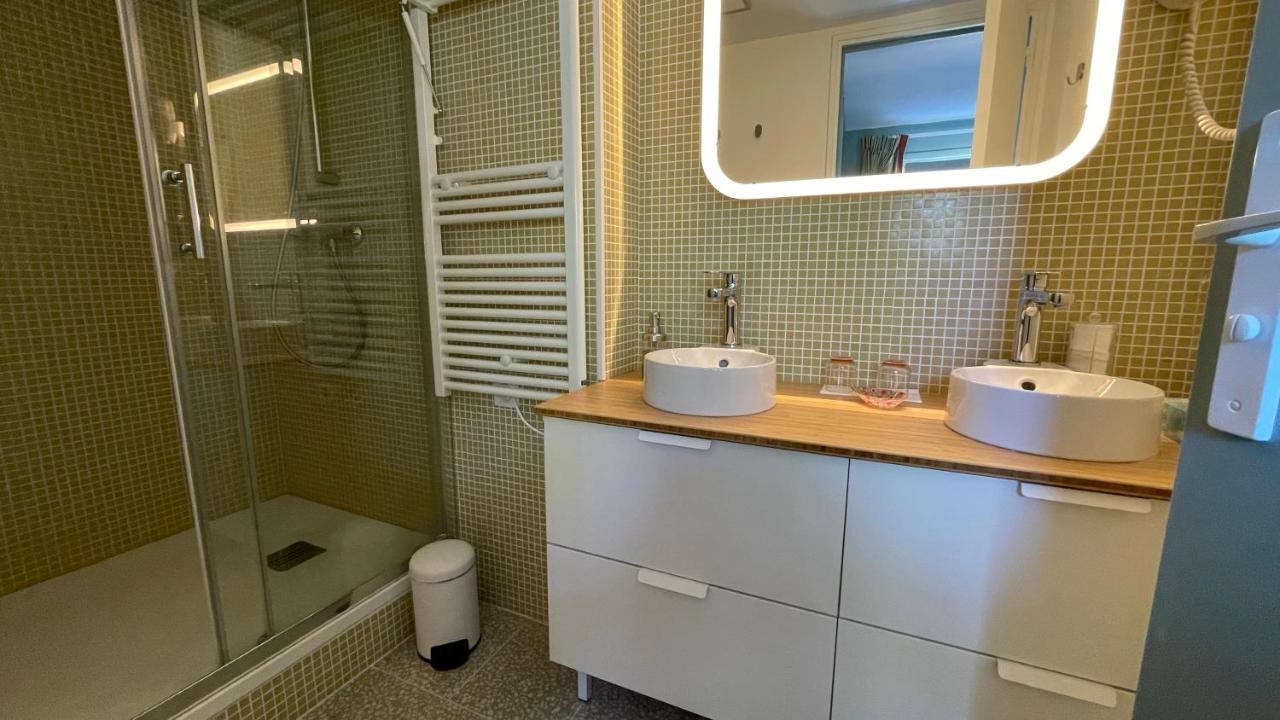 Au Coeur Du Vieux Toulon Au Calme Appartement Renove Climatise Confortable Etage Eleve Avec Ascenseur Proche Parking Et Toutes Commodites Экстерьер фото