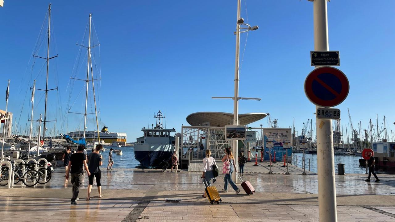 Au Coeur Du Vieux Toulon Au Calme Appartement Renove Climatise Confortable Etage Eleve Avec Ascenseur Proche Parking Et Toutes Commodites Экстерьер фото